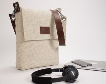 Laptop bag 13", MacBook Pro Laptop bag, Felt Laptop Bag, 13 inch Laptop Bag, Laptop Satchel, Laptop Messenger Bag