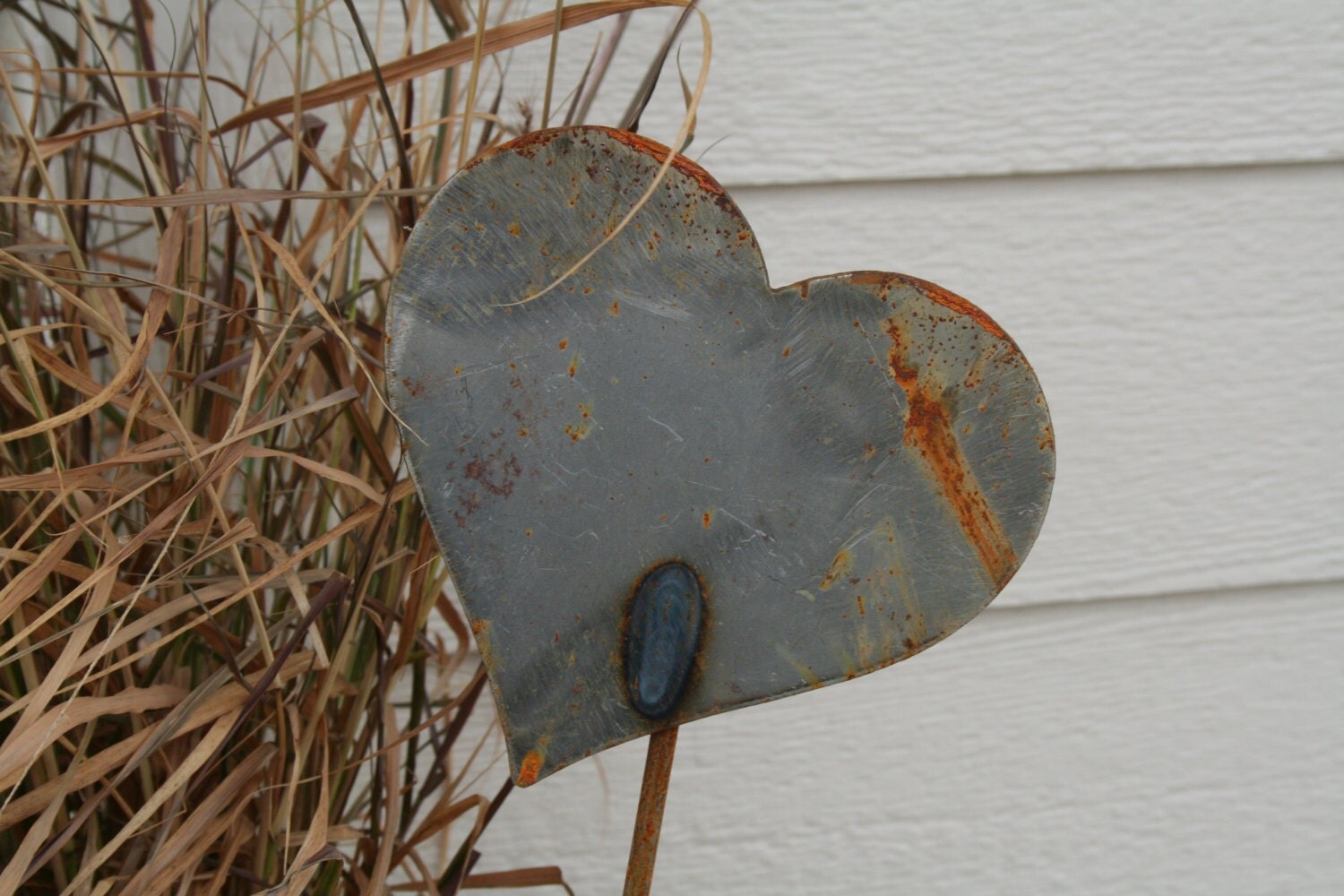 Metal Heart Garden Stake, Valentine heart, heart yard sign, rustic