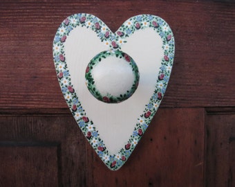Wood Heart, Peg, Mauve, Rosebuds, Daisies, Purple Flowers, Handpainted, Valentine Gift, Birthday Gift, Mother's Day Gift, Christmas Gift