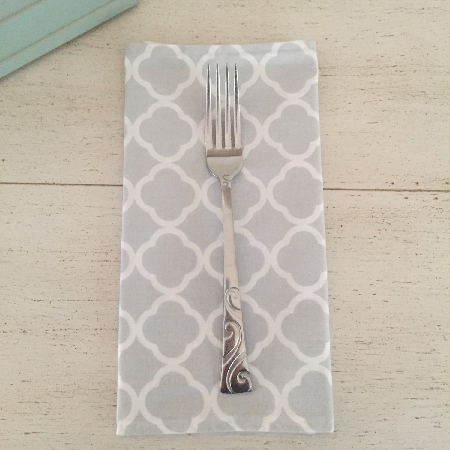 Cloth Napkins 4 Light Grey White Quatrefoil Fabric Napkins