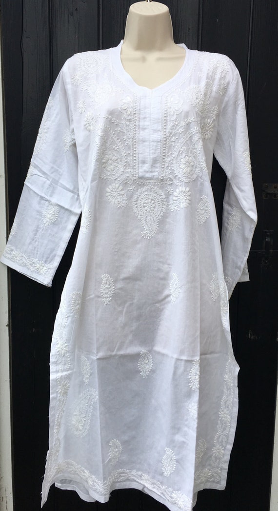 Pretty Indian White Cotton Tunic Bust 36 in Hand Embroidered