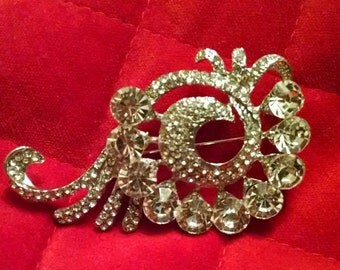 Vintage crystal flourish silver brooch pin nickel free