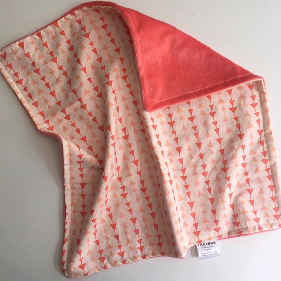 Arrows blanket // Peach blanket // Lovey blanket by LittleBees2