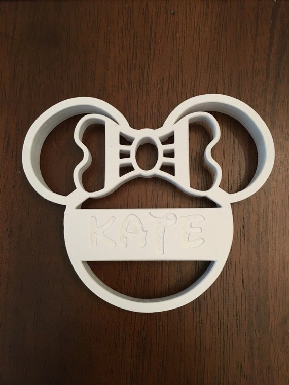 Minnie Mouse personalized cookie cutter.