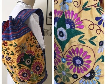Tribal Hand Embroidered Sac Travel Bag . Mirror Tribal Textile