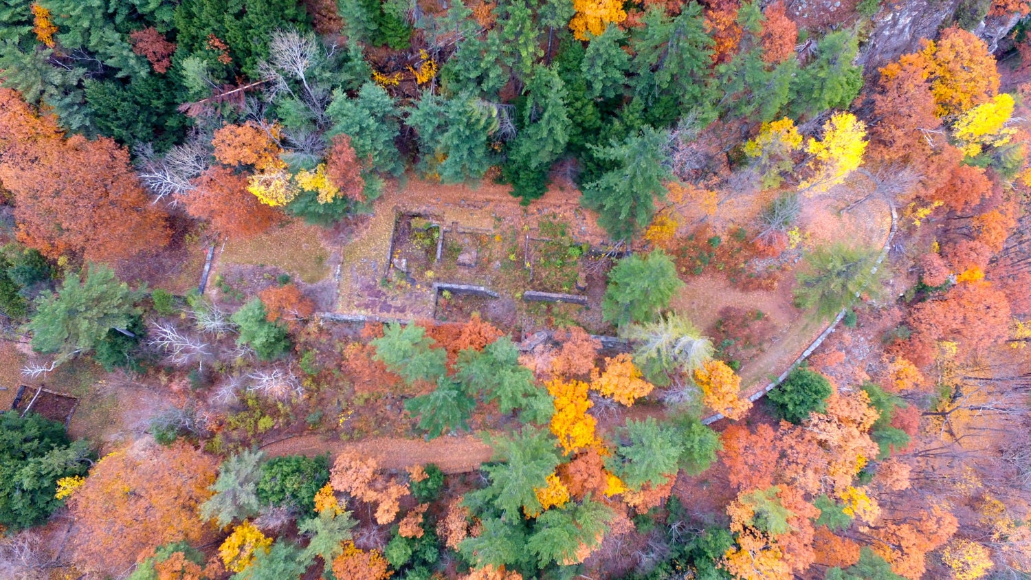 Knapp Estate Ruins Lake NY
