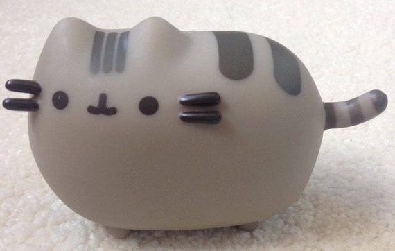 pusheen mini vinyl