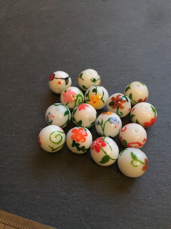 Japanese beads glass hand painted lots of fifteen pieces for