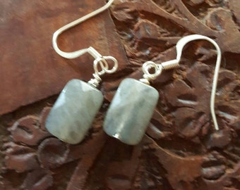 Rectangled faceted labradorite