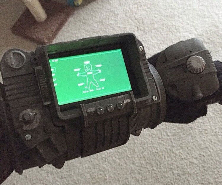 pipboy 3000 DIY phone case by CosplayincShop on Etsy