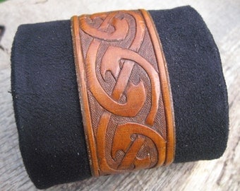 Mens Leather Cuff Bracelet with Hand Tooled Celtic knotwork design custom made to order. Free shipping.