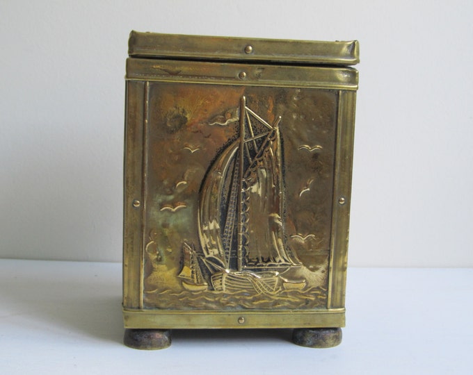 Vintage tea caddy, square brass covered humidor, Sailing ship / jacht embossed tobacco storage box, decorative oriental Islam design tea box