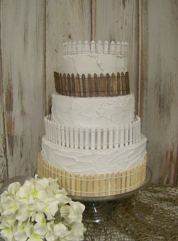 Beach wedding cake fence