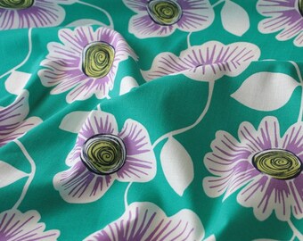 4318 - Retro Floral Cotton Fabric - 59 Inch (Width) x 1/2 Yard (Length)