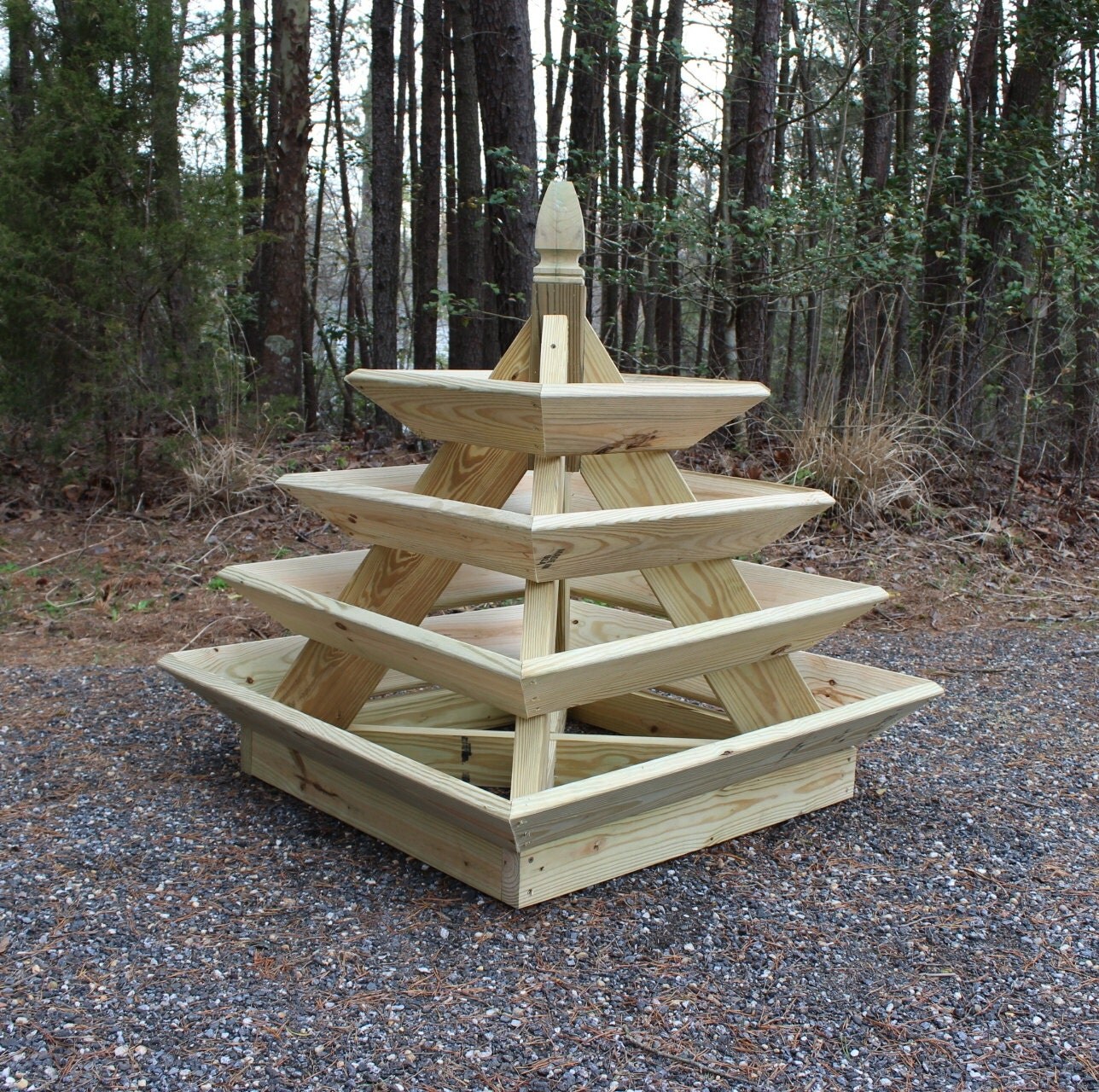 Woodworking Plans Pyramid Planter Illustrated with Photos