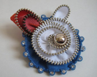 Hello America Zipper Brooch Pin