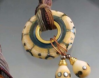 FRISKEY handmade Lampwork Glass Beads, Ivory Disc pendant necklace