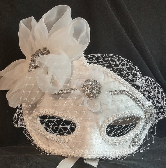 Bridal MaskWhite Bridal Masquerade MaskBallroom MaskHalf