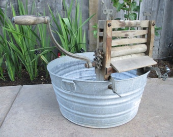 Antique Laundry Wringer - Clothes Wringer