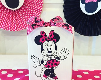 Items Similar To Minnie Mouse Party Hat On Etsy