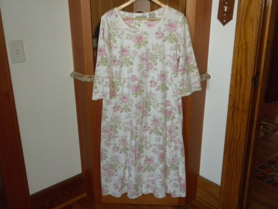 Classic Laura Ashley pink rose nightgown Made in U.A.E. Size L