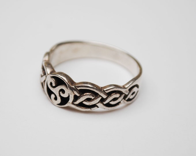 Celtic Ring Sterling Silver Size 11 Irish Knot band ring