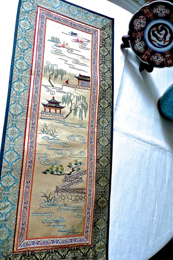Antique Chinese Embroidery Silk Wall Hanging Hand