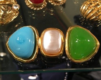 Vintage Chanel pin/brooch turquoise pearl jade grixpois gold tone
