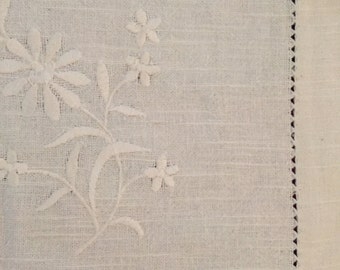 Vintage linen tablecloth - stunning in its simplicity
