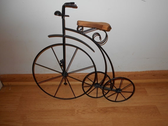 Black Wrought Iron Bicycle with Wood Seat Wall Art