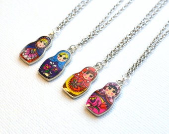 matryoshka necklace / birthday gift for daughter / russian nesting doll necklace / gift for daughter / colorful jewelry / christmas