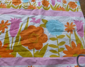 2 curtains vintage fabrics 1970 counter of the textile industry of France ROMANEX Boussac , big flowers, it's old caravan curtains