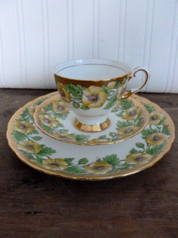 vintage-tuscan-fine-english-bone-china-three-piece-teacup