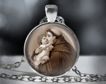 St Anthony Christian Catholic Necklace - Religious Medal Pendant. FREE Shipping