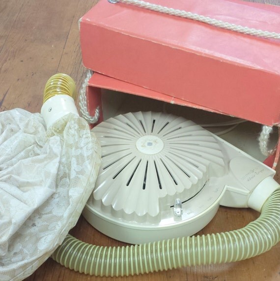 General Electric Hair Dryer with Cap & Carry Case Vintage