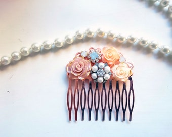Womens Gift Gold Hair comb haarkam capelli Flower hair comb bridal hair comb gift for women fiance gift mom gift daughter gift girlfriend