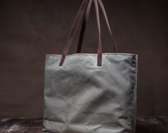 Waxed totebag - waxed canvas bag - shoulder bag - everyday bag - simple bag - waterproof leather