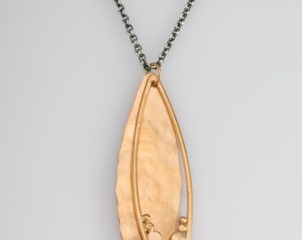 Simple Leaves Necklace