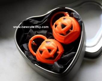 Halloween Earrings, Pumpkin Earrings, Jack o'Lantern Earrings, Spooky Jewelry, Retro Halloween Trick or Treat Pumpkin Jewelry by isewcute