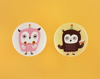 Mother and Baby Owl - 1.75" or 3" Button Badges or Magnets - Encouragement Love Birthday Friendship Mothers Day Pin Bdage - Happy Pinning