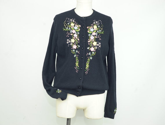 Vintage 50s/60s Floral Embroidered Black Cardigan Sweater Size