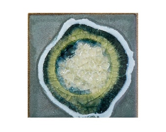 Geode Crackle Coaster: Ceramic Drink Coaster, Fused Glass Beverage Coaster, in GRAY