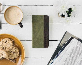 Wood iPhone Case / iPhone 5 Flip Case / iPhone 5 Case / iPhone 5 Cover / iPhone 5 Wood Case / Ultra Slim / Gift Idea