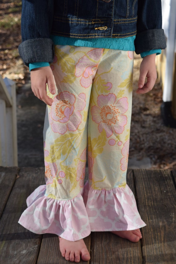 Floral ruffle bottom pants.Sizes 3-6 by MadsyBellaBoutique on Etsy