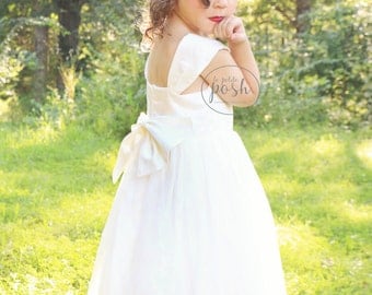 flower girl dresses, flower girl white dress, tulle dress, big bow dress, fancy dress, white baby dress, girl dress, rustic flower girl