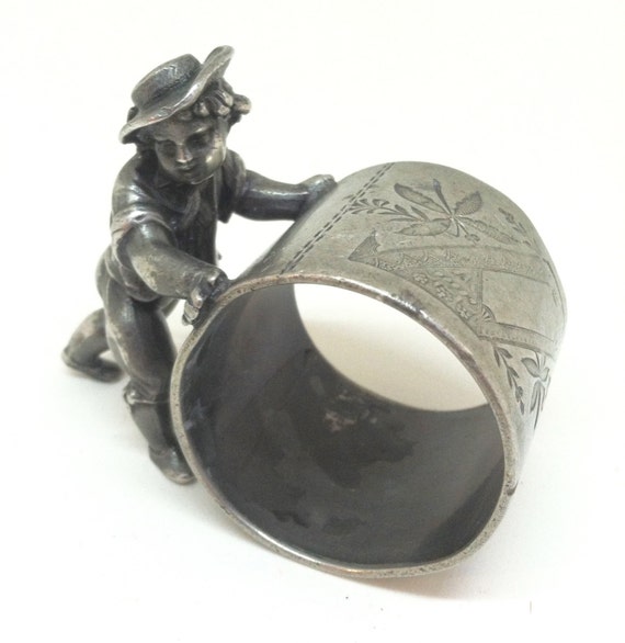 Antique Figural Silver Plate Napkin Ring Boy Meriden 161