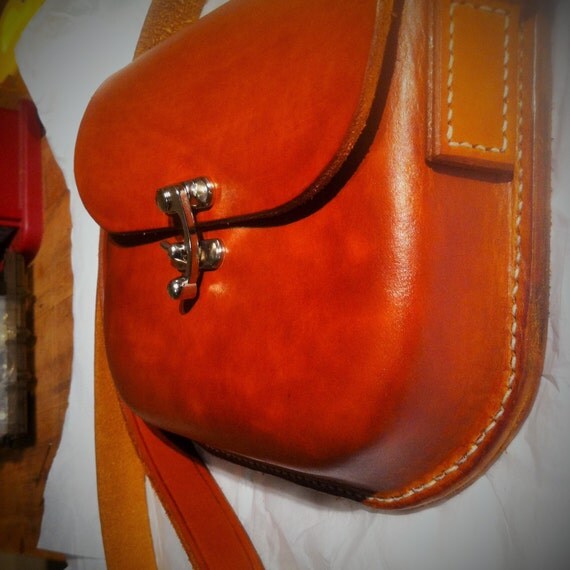 Saddle Tan Top Grain Leather Cross Body by AnthonyLeather on Etsy