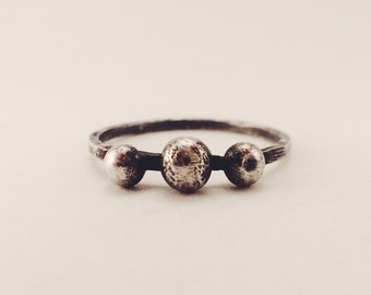 SS Oxidized Flat Ball Stacker Ring