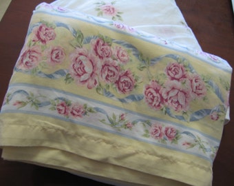 Vintage Full Flat and Fitted Sheet/Shabby Chic/Cabbage Roses