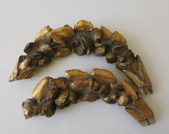 2 WOOD CARVED GARLANDS - French bois dorés from the late 18th century